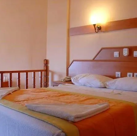 Amos Hotel 2*