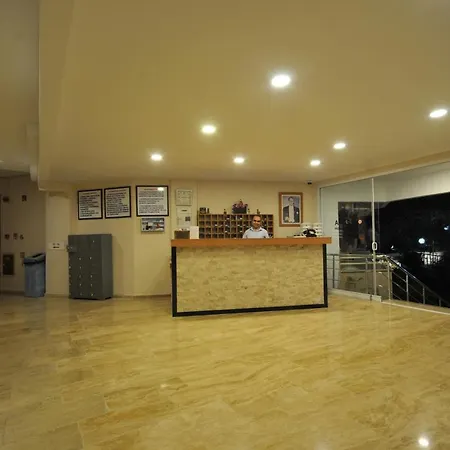 Amos 2* מרמריס